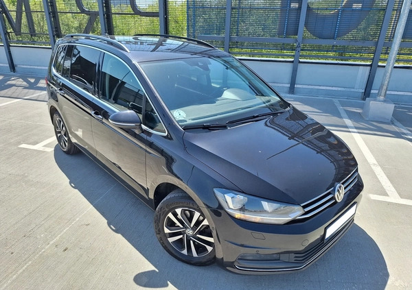 Volkswagen Touran cena 69900 przebieg: 227784, rok produkcji 2019 z Wrocław małe 781